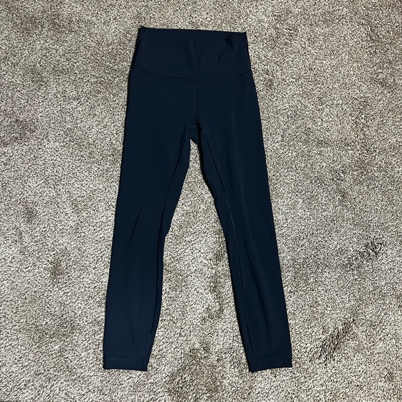 Lululemon size 4 Wunder Under Hugh Rise 25” length - Picture 2 of 5